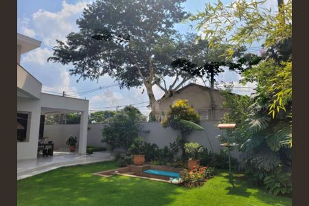 Casa à venda com 320m², 4 quartos e 4 vagas