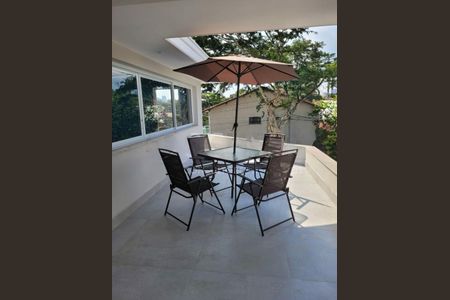 Casa à venda com 320m², 4 quartos e 4 vagas