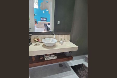 Casa à venda com 320m², 4 quartos e 4 vagas
