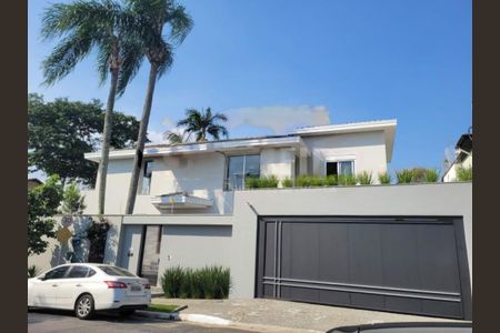 Casa à venda com 320m², 4 quartos e 4 vagas