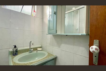 Apartamento à venda com 50m², 2 quartos e sem vaga Apartamento à venda com 50m², 2 quartos e sem vagaBanheiro