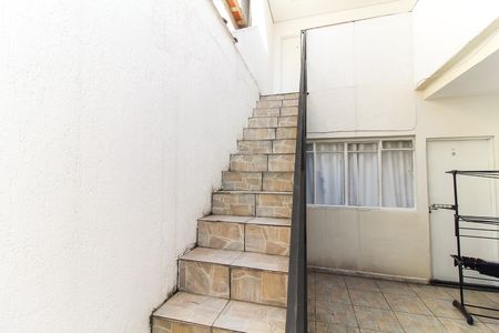 Apartamento para alugar com 28m², 1 quarto e sem vagaEscada