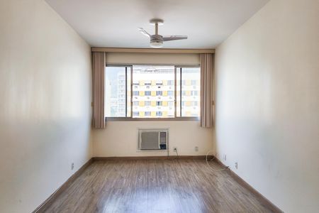 Apartamento para alugar com 107m², 3 quartos e 1 vaga Apartamento para alugar com 107m², 3 quartos e 1 vagaSala