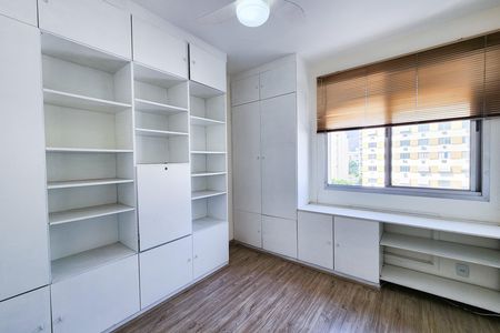 Apartamento para alugar com 107m², 3 quartos e 1 vaga Apartamento para alugar com 107m², 3 quartos e 1 vagaQuarto 1