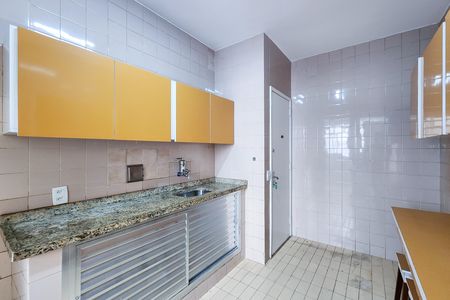 Apartamento para alugar com 107m², 3 quartos e 1 vaga Apartamento para alugar com 107m², 3 quartos e 1 vagaCozinha