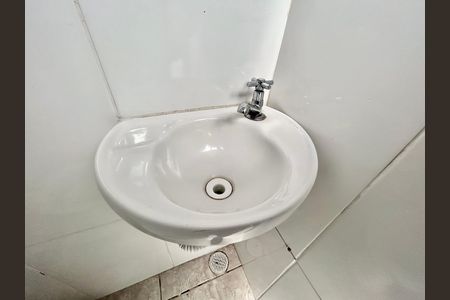 Casa para alugar com 100m², 2 quartos e sem vaga Casa para alugar com 100m², 2 quartos e sem vagaBanheiro de serviço