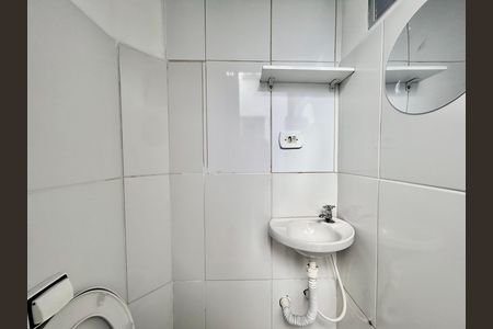 Casa para alugar com 100m², 2 quartos e sem vaga Casa para alugar com 100m², 2 quartos e sem vagaBanheiro de serviço
