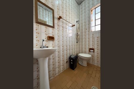 Casa para alugar com 300m², 2 quartos e 1 vaga Casa para alugar com 300m², 2 quartos e 1 vagaBanheiro