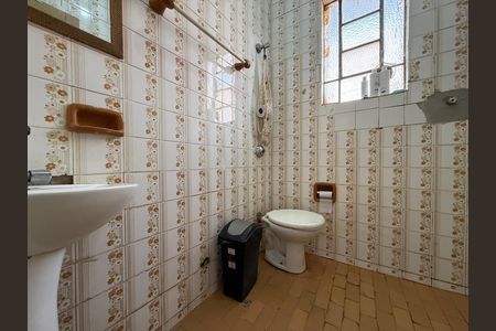 Casa para alugar com 300m², 2 quartos e 1 vaga Casa para alugar com 300m², 2 quartos e 1 vagaBanheiro