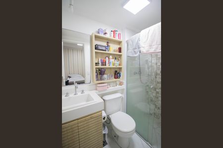 Apartamento para alugar com 69m², 3 quartos e 2 vagas Apartamento para alugar com 69m², 3 quartos e 2 vagasBANHEIRO DA SUÍTE