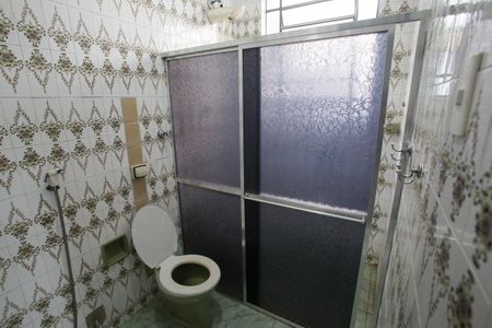 Banheiro da Suíte de casa para alugar com 1 quarto, 140m² em Taquara, Rio de Janeiro