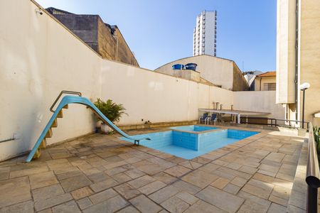 Apartamento à venda com 155m², 3 quartos e 2 vagas Apartamento à venda com 155m², 3 quartos e 2 vagasPiscina