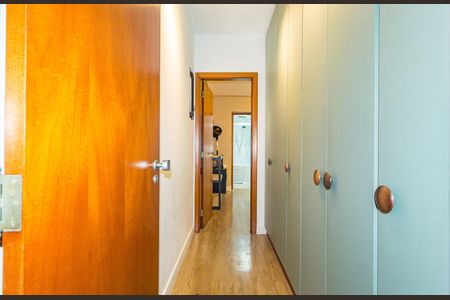 Apartamento à venda com 155m², 3 quartos e 2 vagas Apartamento à venda com 155m², 3 quartos e 2 vagasCloset - Suíte