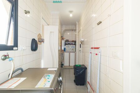 Apartamento à venda com 155m², 3 quartos e 2 vagas Apartamento à venda com 155m², 3 quartos e 2 vagasÁrea de Serviço