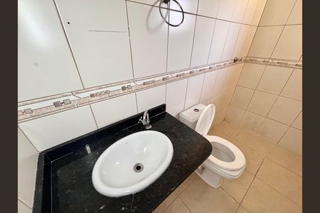Casa para alugar com 300m², 2 quartos e 2 vagasBanheiro 2