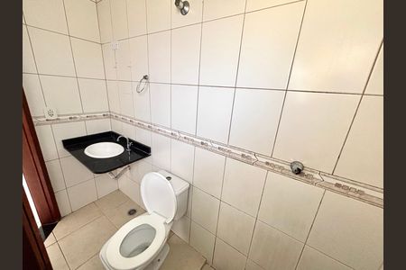 Casa para alugar com 300m², 2 quartos e 2 vagasBanheiro 2