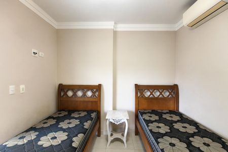 Suíte 1 de apartamento para alugar com 3 quartos, 132m² em Canto do Forte, Praia Grande