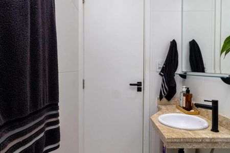 Apartamento à venda com 52m², 2 quartos e 2 vagasBanheiro 