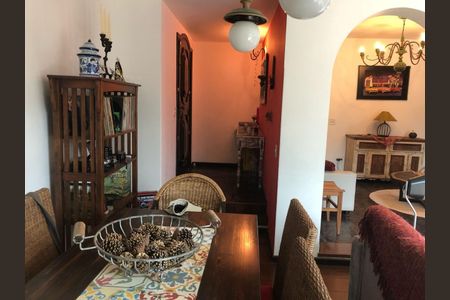 Foto 15 de casa à venda com 3 quartos, 260m² em Vila Carrão, São Paulo
