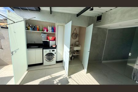Apartamento à venda com 130m², 2 quartos e 2 vagas Apartamento à venda com 130m², 2 quartos e 2 vagasÁrea de Serviço