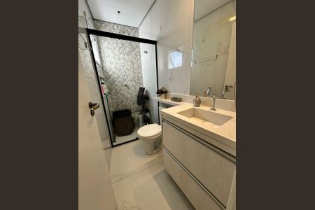 Apartamento à venda com 130m², 2 quartos e 2 vagas Apartamento à venda com 130m², 2 quartos e 2 vagasBanheiro