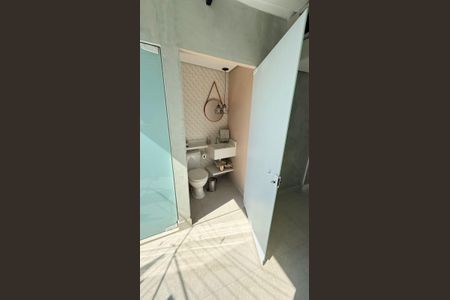 Apartamento à venda com 130m², 2 quartos e 2 vagas Apartamento à venda com 130m², 2 quartos e 2 vagasBanheiro