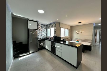 Apartamento à venda com 130m², 2 quartos e 2 vagas Apartamento à venda com 130m², 2 quartos e 2 vagasCozinha