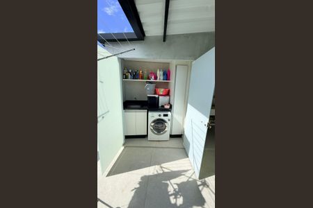 Apartamento à venda com 130m², 2 quartos e 2 vagas Apartamento à venda com 130m², 2 quartos e 2 vagasÁrea de Serviço