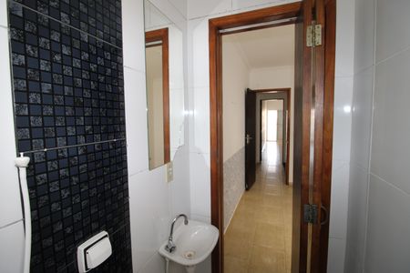 Casa à venda com 187m², 2 quartos e 2 vagasQuarto 1 - Banheiro