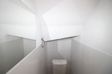 Casa à venda com 187m², 2 quartos e 2 vagasLavabo