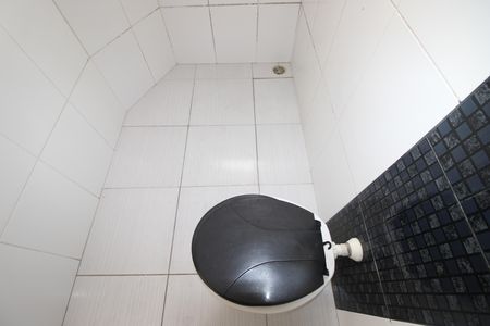 Casa à venda com 187m², 2 quartos e 2 vagasQuarto 2 - Banheiro