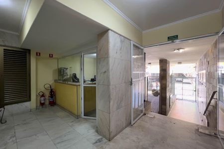 Apartamento para alugar com 160m², 3 quartos e 1 vaga Apartamento para alugar com 160m², 3 quartos e 1 vagaHall de entrada