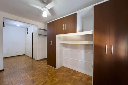 Apartamento para alugar com 160m², 3 quartos e 1 vaga Apartamento para alugar com 160m², 3 quartos e 1 vagaSuíte