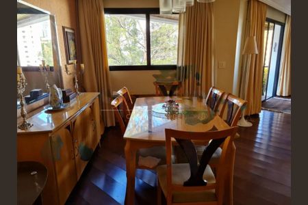 Apartamento à venda com 220m², 4 quartos e 4 vagas