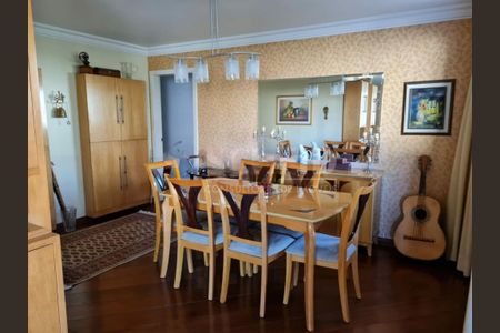 Apartamento à venda com 220m², 4 quartos e 4 vagas