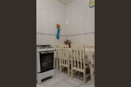 Casa para alugar com 65m², 2 quartos e 2 vagas Casa para alugar com 65m², 2 quartos e 2 vagasCozinha