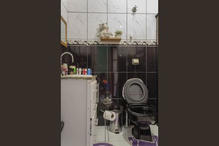 Casa para alugar com 65m², 2 quartos e 2 vagas Casa para alugar com 65m², 2 quartos e 2 vagasBanheiro da Suíte 1