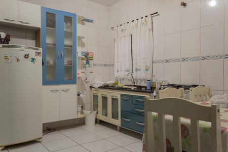 Casa para alugar com 65m², 2 quartos e 2 vagas Casa para alugar com 65m², 2 quartos e 2 vagasCozinha