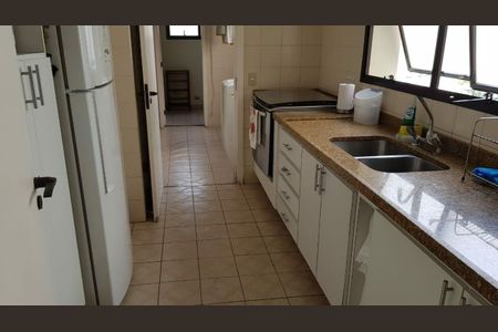 Apartamento à venda com 194m², 4 quartos e 3 vagas