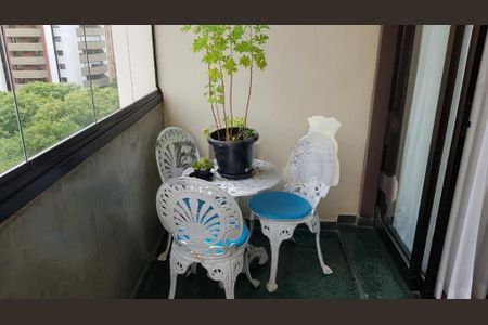 Apartamento à venda com 194m², 4 quartos e 3 vagas