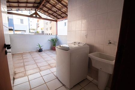 Apartamento para alugar com 156m², 3 quartos e 4 vagasÁrea de Serviço