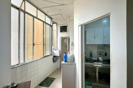 Apartamento para alugar com 84m², 3 quartos e sem vaga