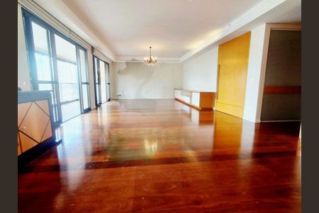 Apartamento à venda com 178m², 3 quartos e 3 vagas