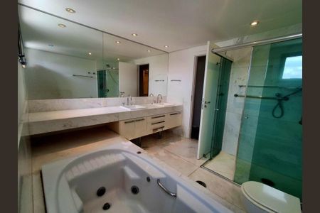 Apartamento à venda com 178m², 3 quartos e 3 vagas