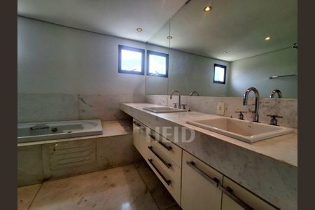 Apartamento à venda com 178m², 3 quartos e 3 vagas
