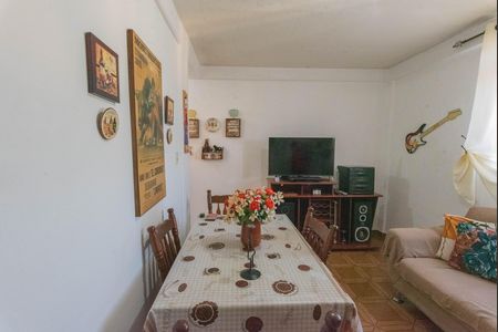 Apartamento à venda com 51m², 2 quartos e 1 vaga Apartamento à venda com 51m², 2 quartos e 1 vagaSala