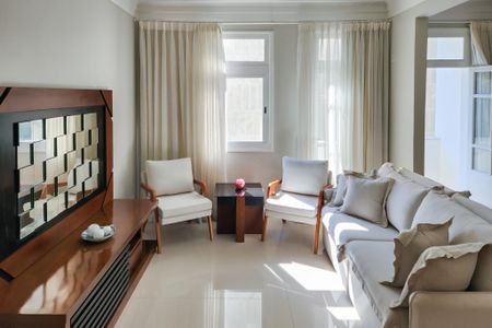 Apartamento à venda com 110m², 4 quartos e 1 vaga Apartamento à venda com 110m², 4 quartos e 1 vagaSala