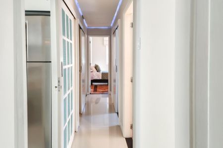 Apartamento à venda com 110m², 4 quartos e 1 vaga Apartamento à venda com 110m², 4 quartos e 1 vagaCorredor