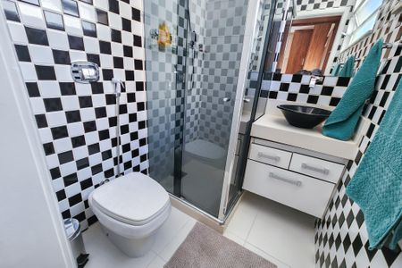 Apartamento à venda com 110m², 4 quartos e 1 vaga Apartamento à venda com 110m², 4 quartos e 1 vagaBanheiro da Suíte