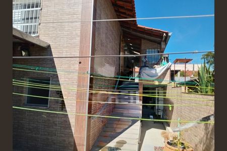 Casa à venda com 115m², 3 quartos e 4 vagas